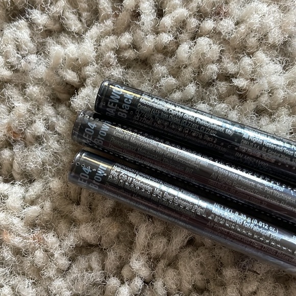 RK by KISS Eyeliner - Picture 3 of 4